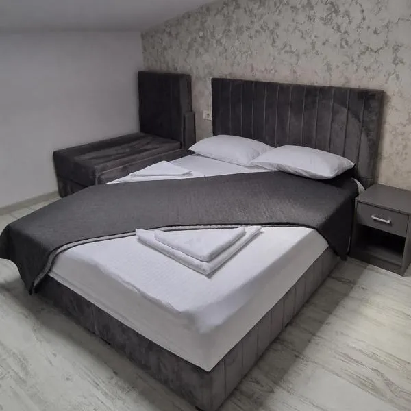 Atelierelor House, hotel a Constanţa