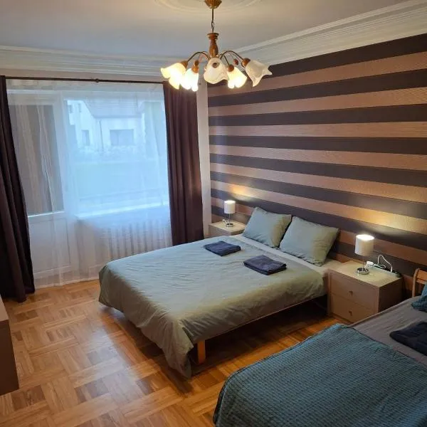 샤울레이에 위치한 호텔 Azimut Guest House Quiet Getaway Garden Sauna