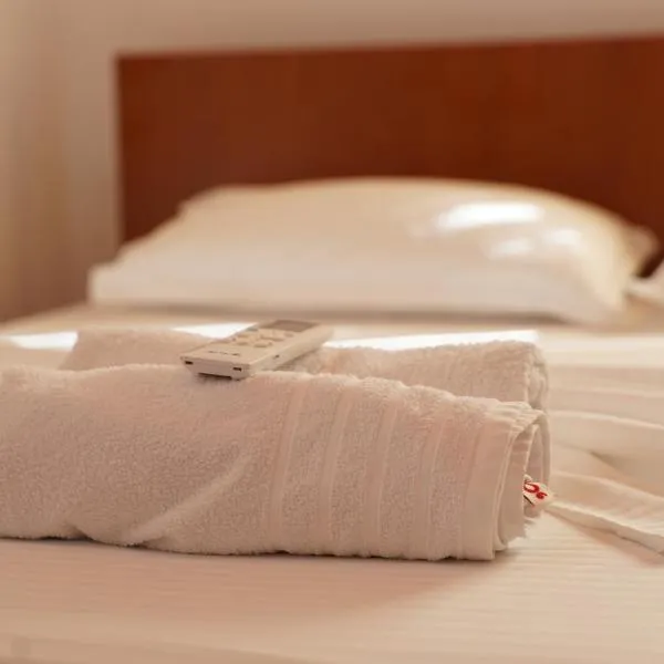 ARBERs aparthotel, hotel in Durrës