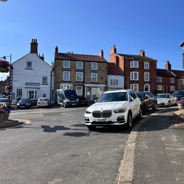 Towler's Chemist, hotel din Kirkbymoorside
