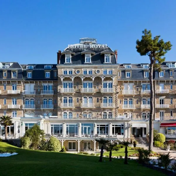 Hôtel Barrière Le Royal La Baule、ラ・ボールのホテル