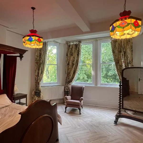 O Romeo Suite at Elmwood House, hotel di Nottingham