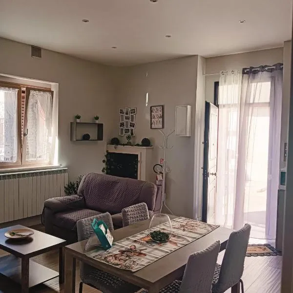 casa vacanze da zi' Annett, Hotel in Torremaggiore