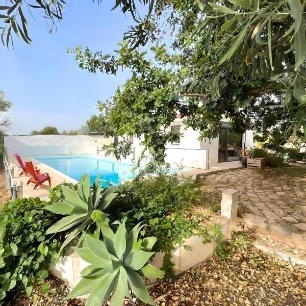 Casa del Carrubo con Piscina, relax in campagna vicino al mare, hotel in Santa Croce Camerina