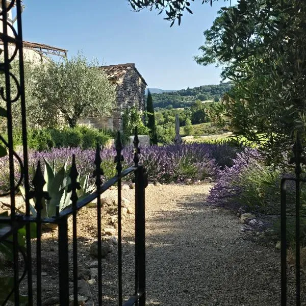 Mas Cerisiers, hotel in Saint-Martin-de-Castillon