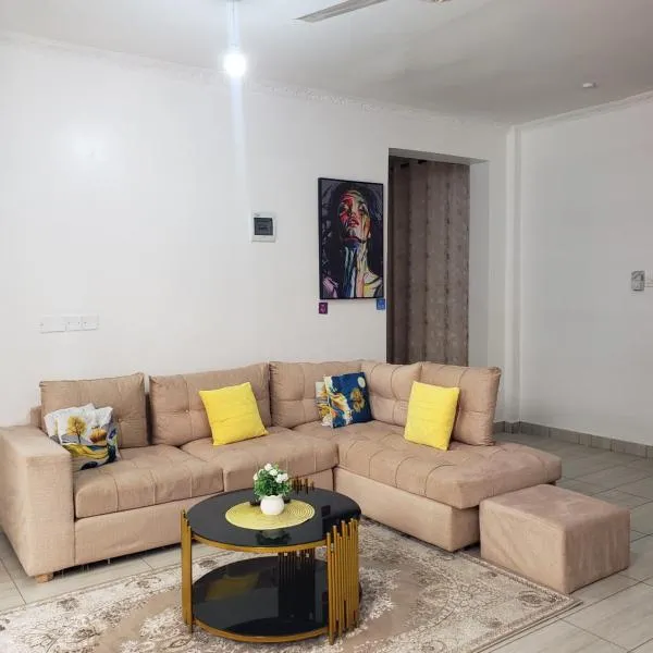 SPACIOUS VIP 1 BEDROOM with ROOFTOP SWIMMING POOL AVAILABLE, hotel en Mtwapa