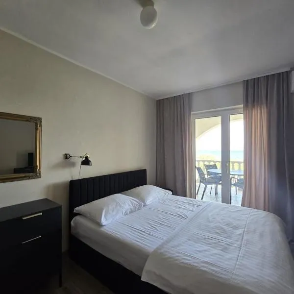 Olea 1930 - Room For 2 With Sea View And a Balcony, hotel sa Zaton