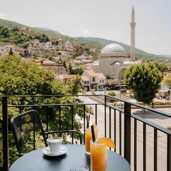 Monarch Boutique Hotel, hotel v mestu Prizren