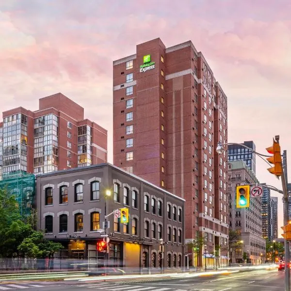Holiday Inn Express Toronto Downtown by IHG, hotel u gradu Toronto