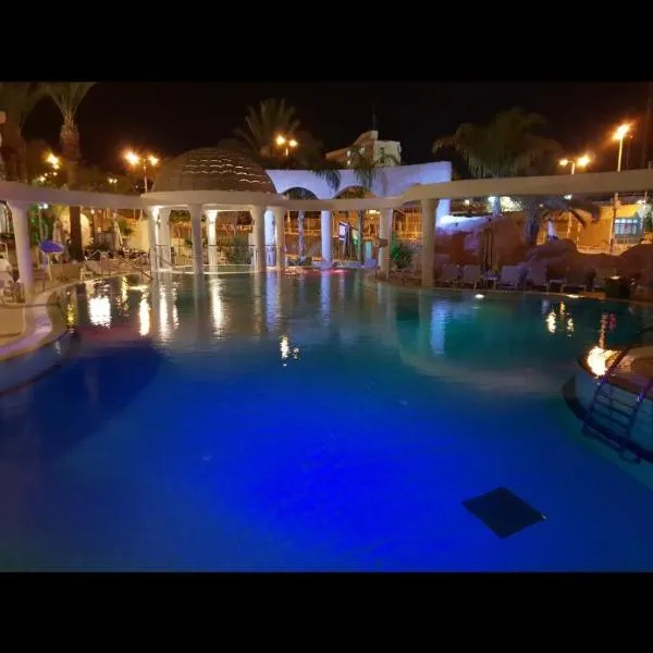 Top Class Excluzive Luxury Golf Resort new on booking، فندق في إيلات