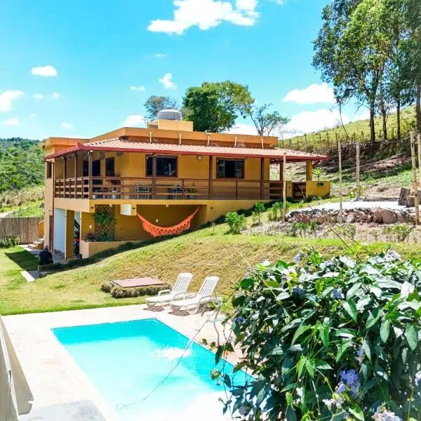 Sitio Rancho dos Sapos - Ao pé das montanhas de Minas Gerais a uma hora de BH Asfalto, хотел в Belo Vale
