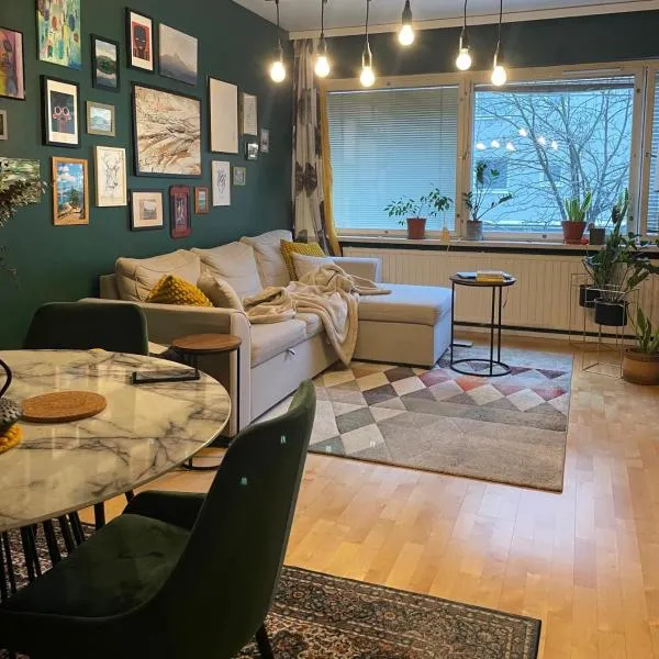 Green one bedroom flat at the heart of the city, hotel di Helsinki