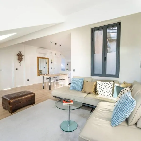 Monte Carlo Monaco Border - luxury, modern, cozy with home feelings and See View, hotel in Beausoleil