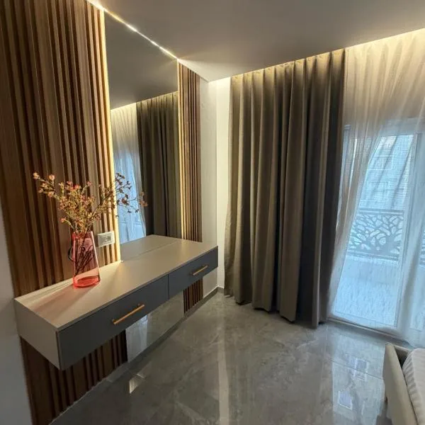 Durres Beach Rooms, hotel in Durrës