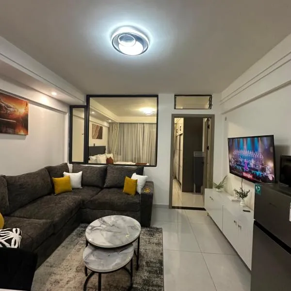 Luxury Boutique Suite Walk to GTC, Sarit & Malls, hotel en Nairobi