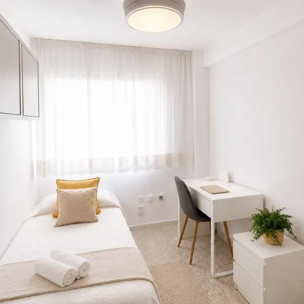 Longstaysmlg Coliving Virues, hotel din Málaga