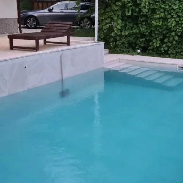 Villa M&E with Private Pool, hotel a Košelji