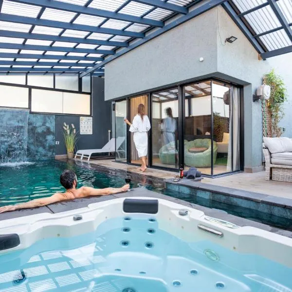 Naomi Boutique Suites, хотел в Netu'a