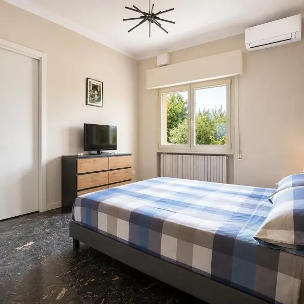 Casa Ivo - Casa Vacanze a Lucca, hotel sa Capannori