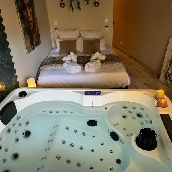 Suite Spa Privatif Jacuzzi & Cinéma, hotel di Saint-Pargoire