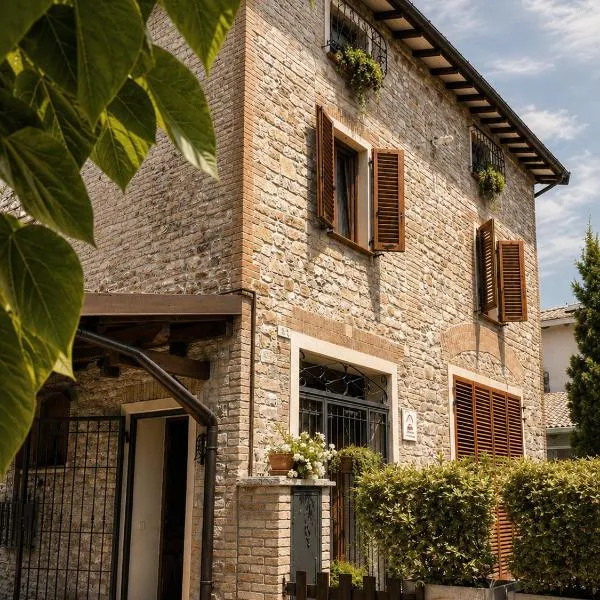 Casa Due Marie Boutique stay near Modena & Maranello, hotel u gradu 'Marano sul Panaro'