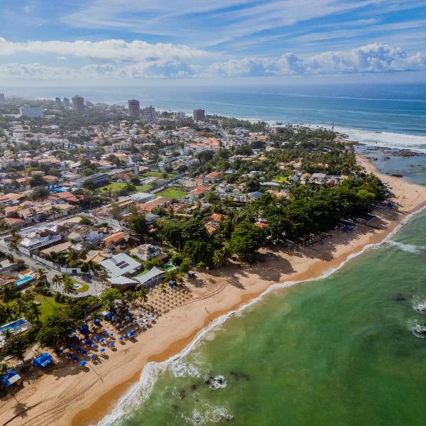 Studio Anacapri na praia de Itapuã - Condomínio beira-mar próximo ao aeroporto - Foto 2