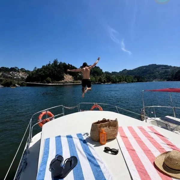 Douro Houseboat、Várzea do Douroのホテル