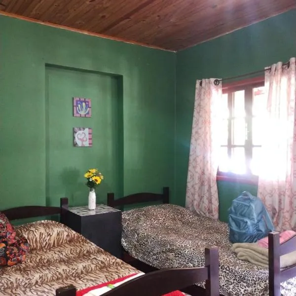 Albergue Muzy, хотел в Сана