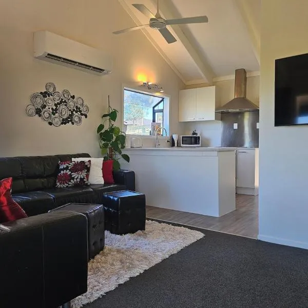 Rolling Hills Cottage, hotell i Tauwhare