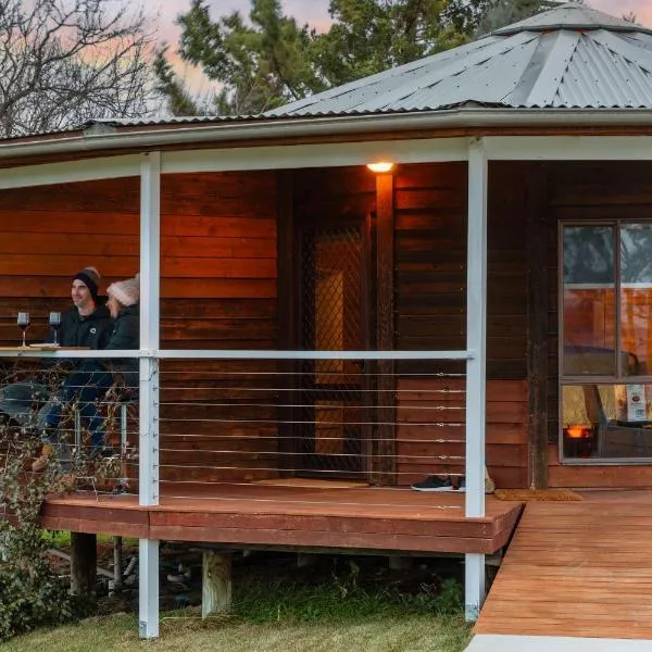 Yurt on the Hill - A Unique & Peaceful Country Escape, hotel din Whiterock