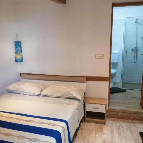 Cozy room, hotel in Pula