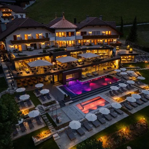 Hotel Christoph: Valdaora şehrinde bir otel