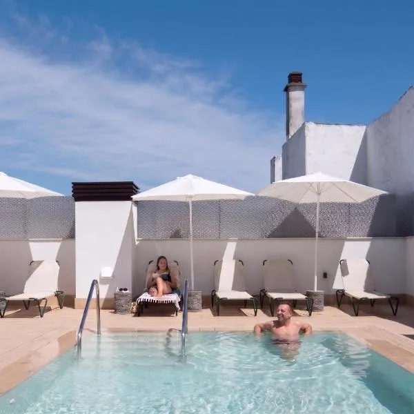 Líbere Seville Plaza Nueva, hotel v mestu Sevilla