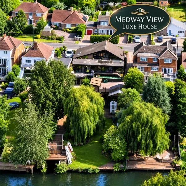MEDWAY VIEW LUXE HOUSE in Maidstone City Centre with Parking, hótel í Maidstone