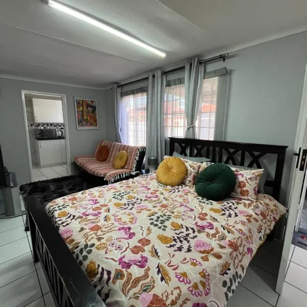 Molize Furnished Apartment: Alberton şehrinde bir otel