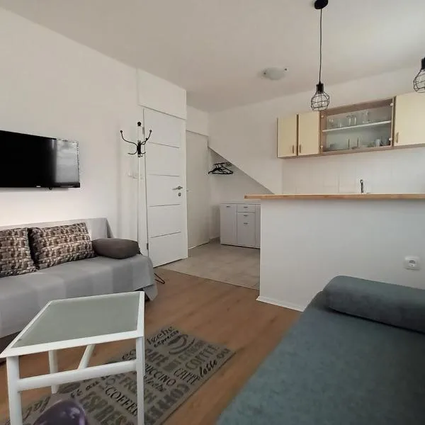 Apartman studio، فندق في بريفلاكا