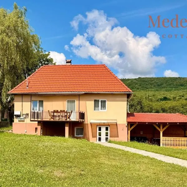 Medelore Cottage, hotel en Medişoru Mare