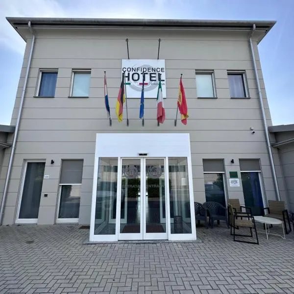 Confidence Hotel Viadana, hotell i Viadana