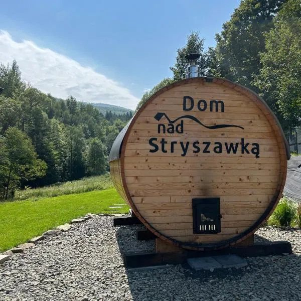 Dom nad Stryszawką z BALIĄ i SAUNĄ - domek wypoczynkowy na wyłączność, hotel in Stryszawa