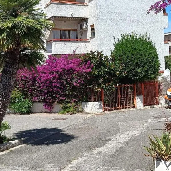 C e G House, ξενοδοχείο σε Santa Marinella