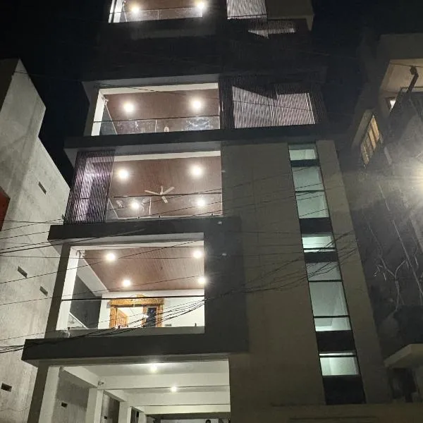 Kautily Grand Av Apparo Road, hotel a Godāvari