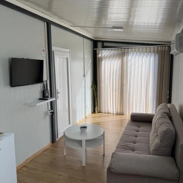 The Nest, hotel in Mitrovići