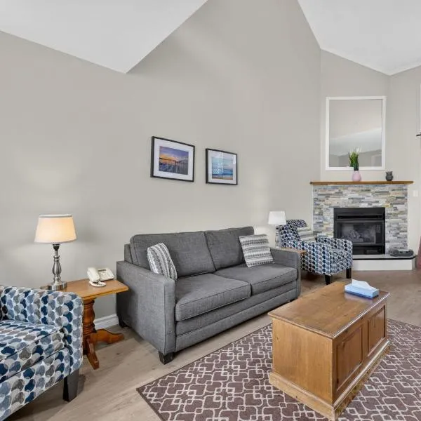 Four Season Family Retreat with Pool Access, hôtel à Collingwood