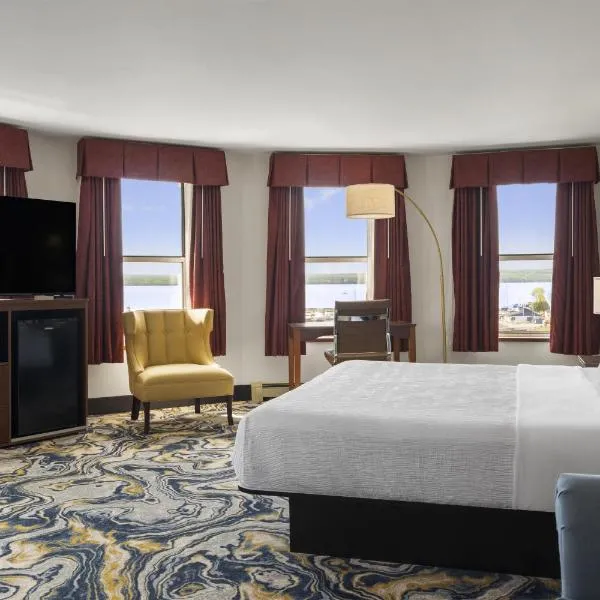 Ashland में, होटल Hotel Chequamegon, BW Signature Collection