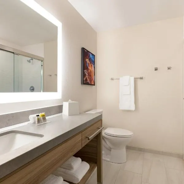 Candlewood Suites Collingwood by IHG, ξενοδοχείο σε Collingwood