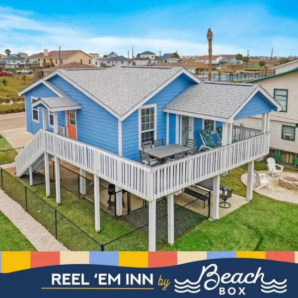 Classic beach house with perfect location, deck and fire pit, hotel in Galveston