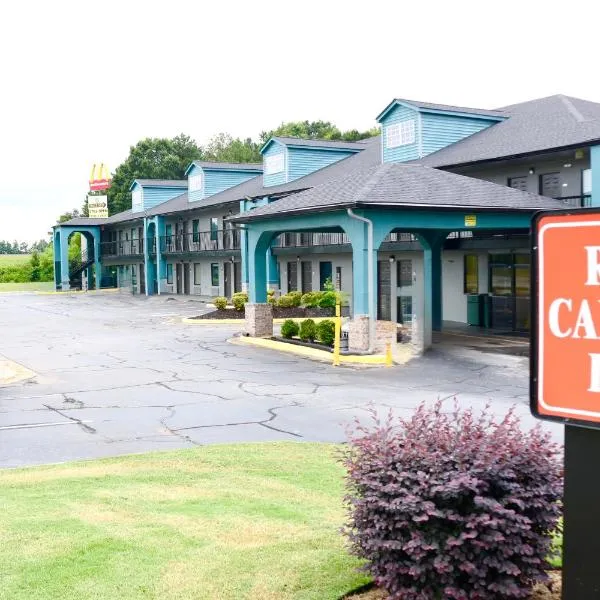 Red Carpet Inn & Suites, hotel in Newnan