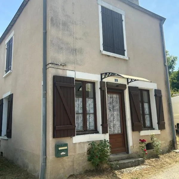 Maison au calme près de sentier de randonnée โรงแรมในSaint-Moré