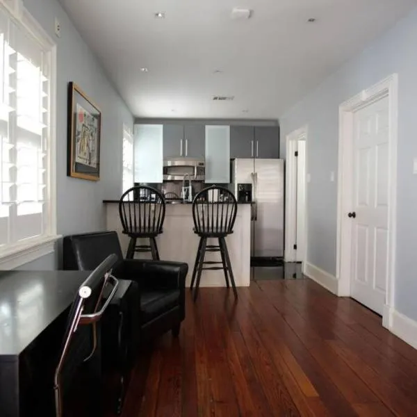 Hamilton Carriage A - Amazing Location, Courtyard โรงแรมในซาวานนาห์