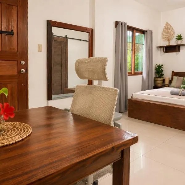 Pascoe's Units Siargao- Suites, Hotel in General Luna